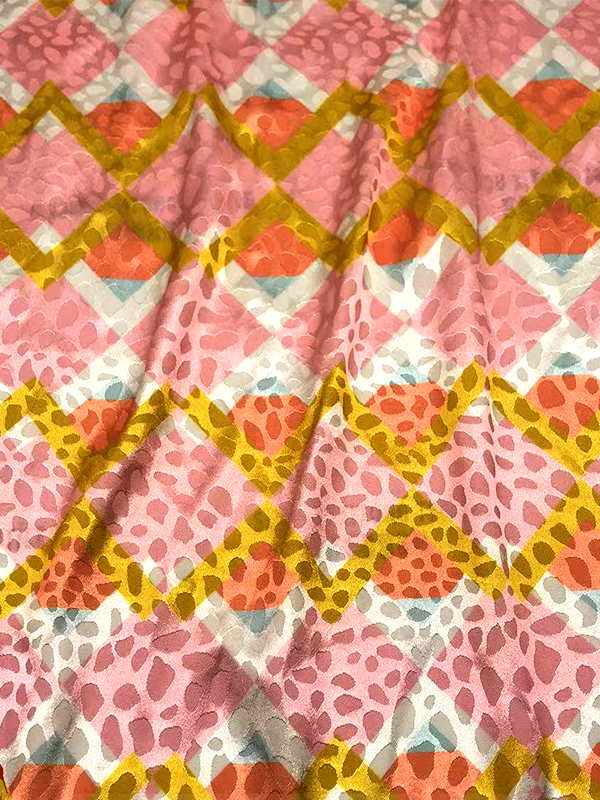 Tissus en Satin à impression numérique italienne soyeuse en Polyester, motif géométrique, sensation de main douce pour robes ou pyjamas